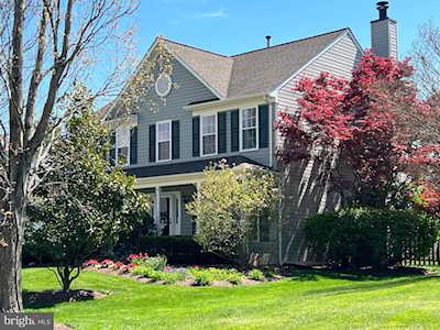 211 Foxborough Dr SW Leesburg, VA 20175