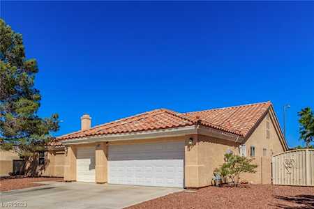 5704 Whale Rock St Las Vegas, NV 89149