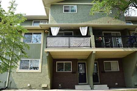 2200 Woodview Dr SW #311 Calgary, AB T2W 3N6