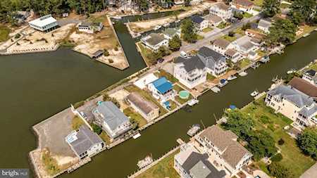 38241 Piney Point Rd Ocean View, DE 19970
