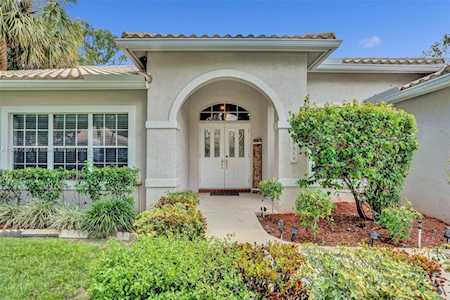 6512 NW 54th Ct Lauderhill, FL 33319