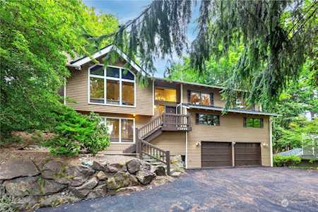 13298 SE 54th Place Bellevue, WA 98006