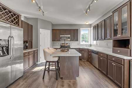 2903 White Eagle Drive Woodbury, MN 55129
