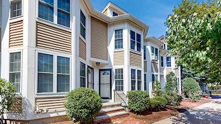 5269 Washington St #B Boston, MA 02132