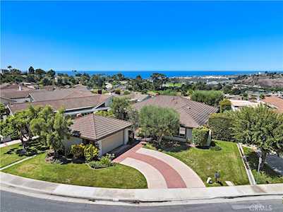 311 Calle Pueblo San Clemente, CA 92672