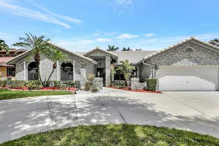 5199 NW 81st Ter Coral Springs, FL 33067