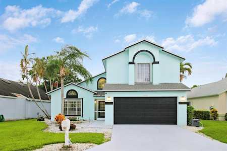 126 Hammocks Court Greenacres, FL 33413