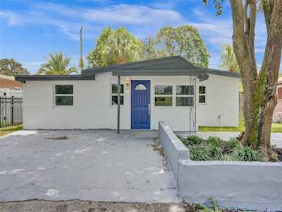 820 NW 19th Ter Fort Lauderdale, FL 33311