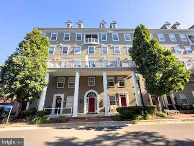 1405 Roundhouse Ln #502 Alexandria, VA 22314