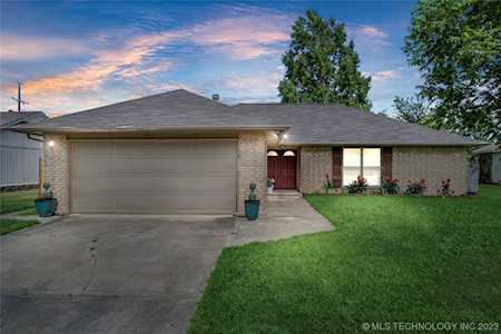 11453 S Douglas Ave Jenks, OK 74037