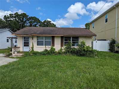 208 Washington Ave Oldsmar, FL 34677