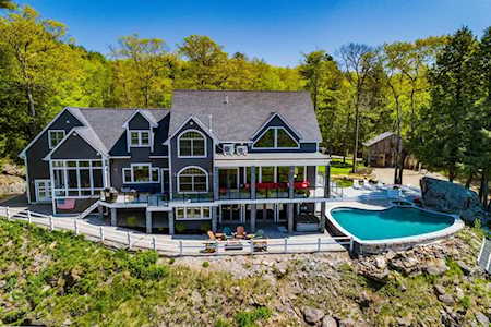 51 Howard Rd Bridgewater, NH 03222