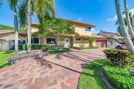 6951 E Wedgewood Ave Davie, FL 33331