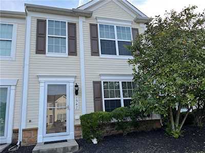 1547 Artisan Ct Breinigsville, PA 18031