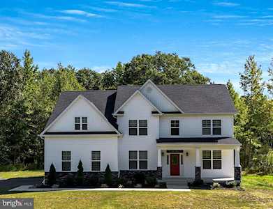 10542 Spring Run Ct La Plata, MD 20646