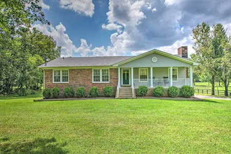 1829 Thompson Station Rd W Thompsons Station, TN 37179