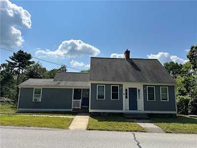 10 Old Usquepaugh Rd South Kingstown, RI 02892