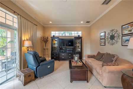 2760 NE 53rd Ct Lighthouse Point, FL 33064