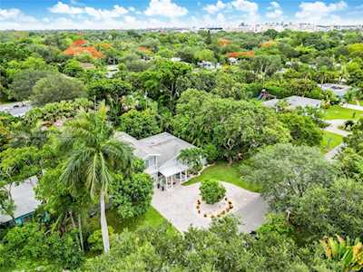 6611 SW 78th Ter South Miami, FL 33143