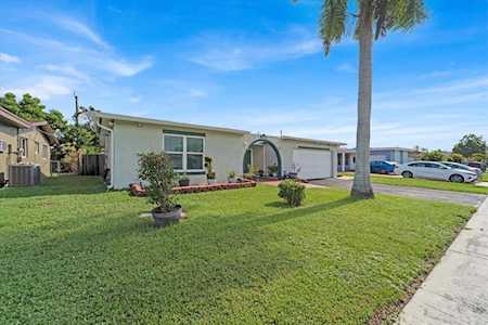 8371 NW 20th Ct Sunrise, FL 33322