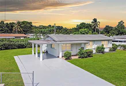 3981 SW 59th Ter West Park, FL 33023
