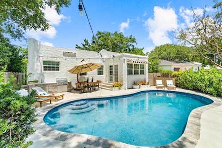 615 SE 11th Ave Fort Lauderdale, FL 33301