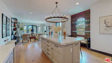 1414 S Beverly Glen Blvd #402 Los Angeles, CA 90024