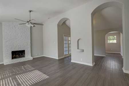 402 Arrow Head Round Rock, TX 78681
