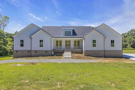 8205 Atwood Pvt Ln College Grove, TN 37046