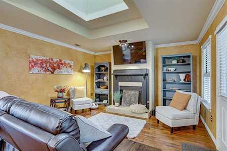 4904 Caliente Drive Arlington, TX 76017