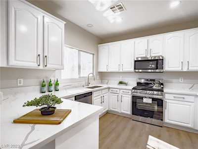 9558 Green Spruce St Las Vegas, NV 89123