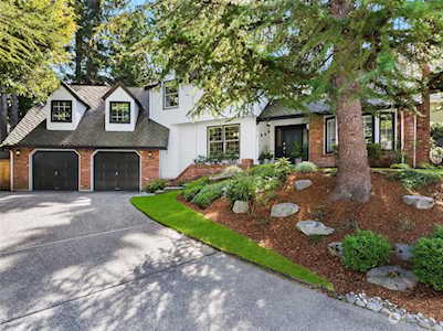 20107 NE 44th St Sammamish, WA 98074