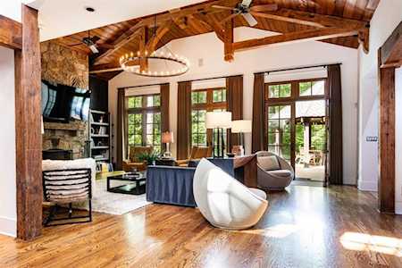 4421 Paradise Circle Vinings, GA 30339