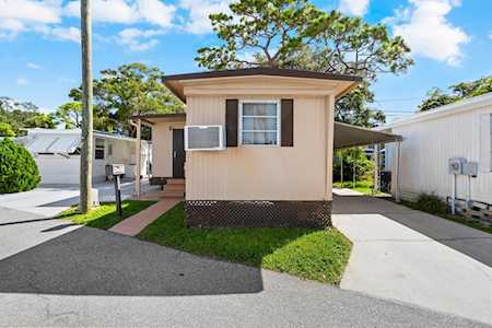 4753 66th Ln N #7 St. Petersburg, FL 33709