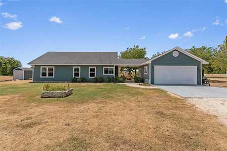 2950 County Road 484 RD Elgin, TX 78621