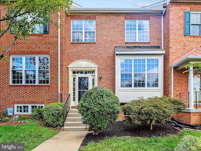 13206 Ashnut Ln Herndon, VA 20171