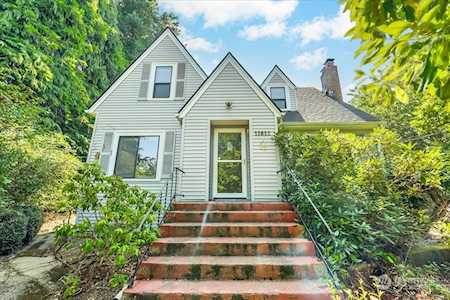 11815 SE May Creek Park Dr Newcastle, WA 98056