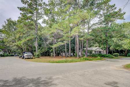 1305 Erckmann Drive Mount Pleasant, SC 29464