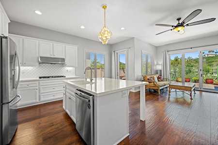6460 Goldenbush Dr Carlsbad, CA 92011
