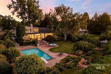 3330 N Mountain View Dr Boise, ID 83704