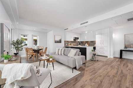 460 W 35th Avenue Vancouver, BC V5Z 2Z7