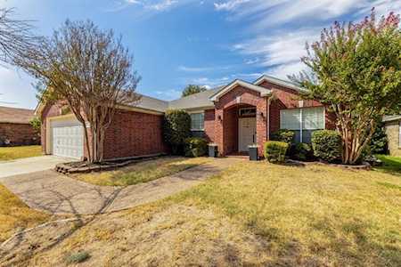 1713 Nightingale Lane Corinth, TX 76210