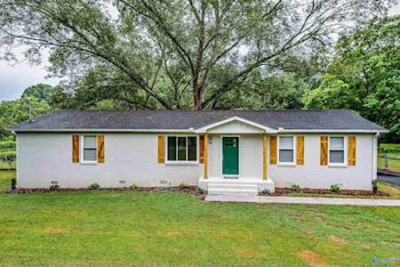 330 NE Bell Circle Huntsville, AL 35811