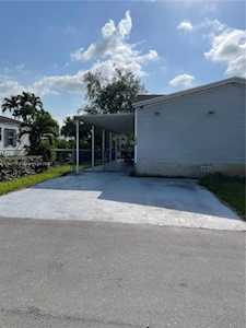 19800 SW 180 Ave #588 Miami, FL 33187