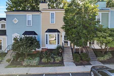 10721 Colonial Woods Ct Louisville, KY 40223