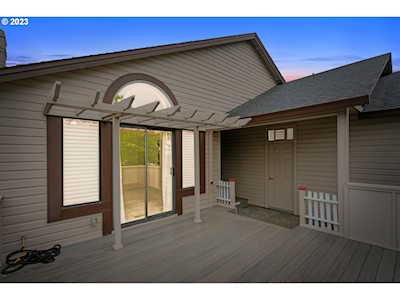2908 SE 154th AVE Vancouver, WA 98683