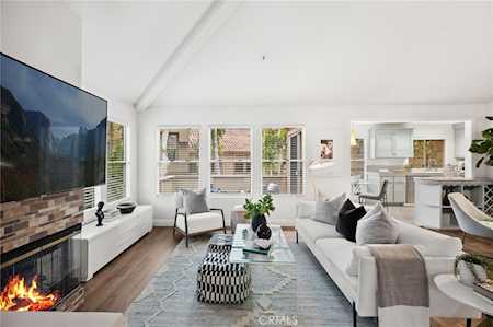 15 Ericson Aisle Irvine, CA 92620