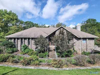 2241 Governors Bend Road Huntsville, AL 35801
