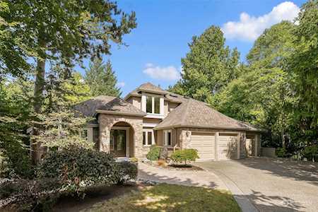 5428 174th Place SE Bellevue, WA 98006