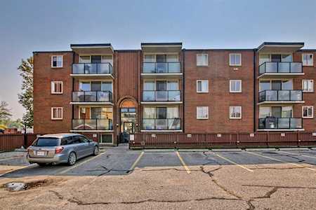 1421 7Th Ave NW #135 Calgary, AB T2N0Z3